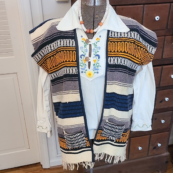 Sweaters - VTG Serape Poncho Wool Blanket Vest with Fringe. Western, Boho, Festival Pattern